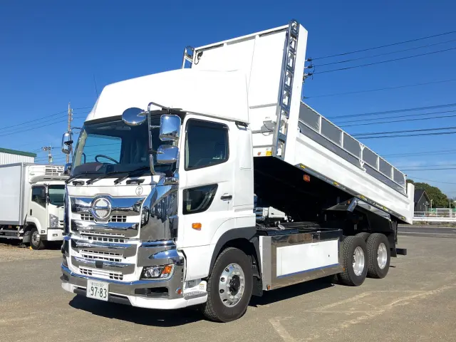 日野 プロフィア 2DG-FS1AJE(6x4)の写真1