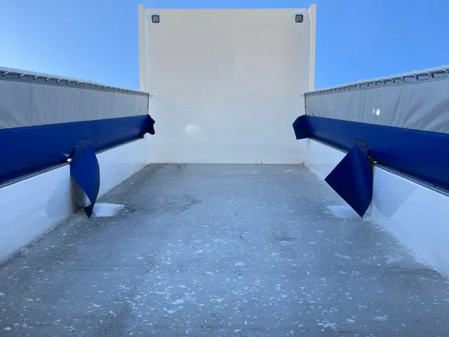 日野 プロフィア 2DG-FS1AJE(6x4)の写真11