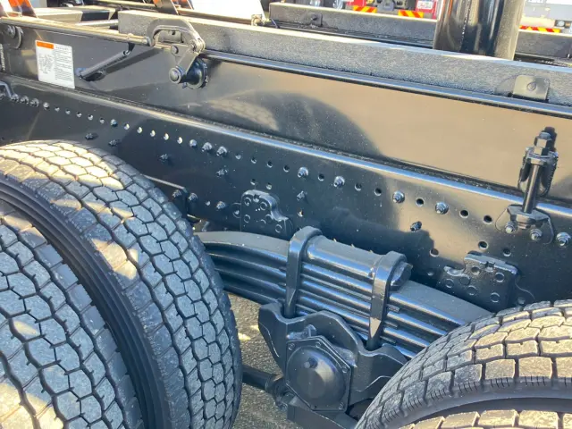 日野 プロフィア 2DG-FS1AJE(6x4)の写真15