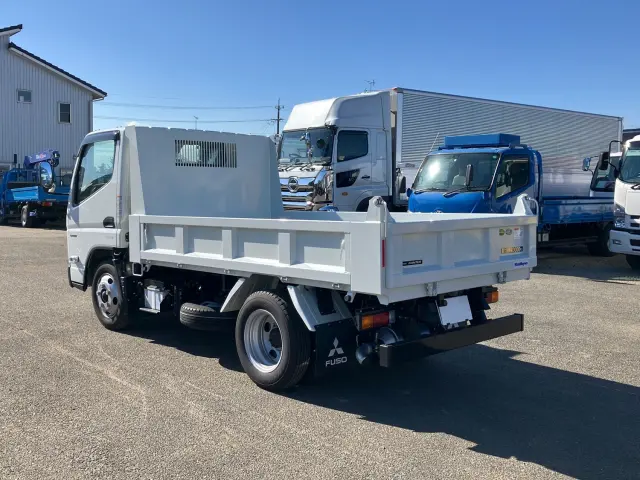 三菱 キャンター 2RG-FBA60(2WD)の写真4