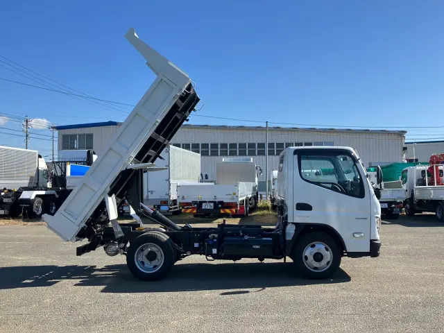 三菱 キャンター 2RG-FBA60(2WD)の写真6