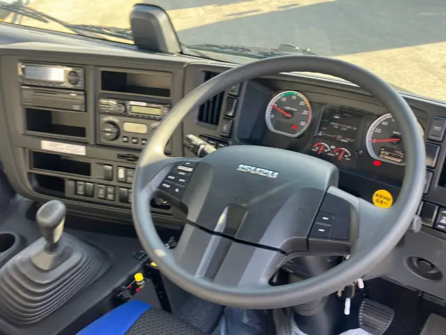 いすゞ ギガ 2PG-CXZ77CT(6x4)の写真21