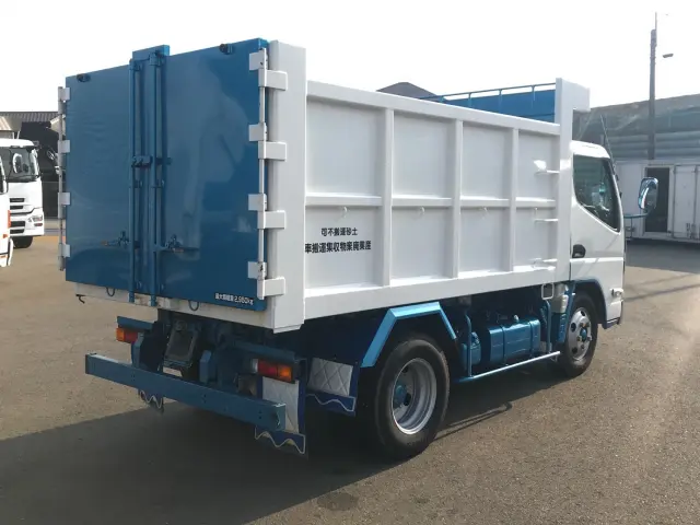 三菱 キャンター 2RG-FEAV0(2WD)の写真3