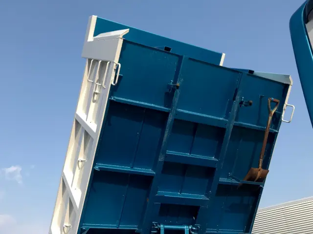 三菱 キャンター 2RG-FEAV0(2WD)の写真16