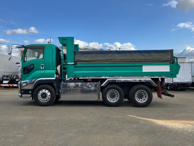 いすゞ ギガ QPG-CXZ77BT(6x4)の写真7