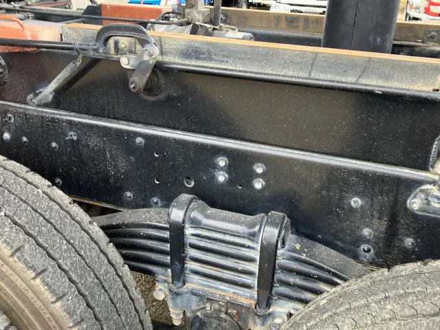 いすゞ ギガ QPG-CXZ77BT(6x4)の写真15