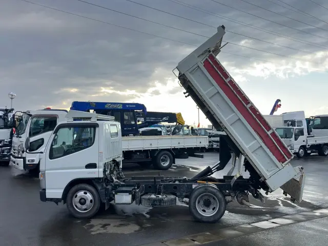 三菱 キャンター 2PG-FBA60(2WD)の写真5