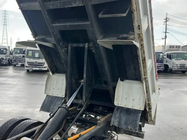 三菱 キャンター 2PG-FBA60(2WD)の写真13