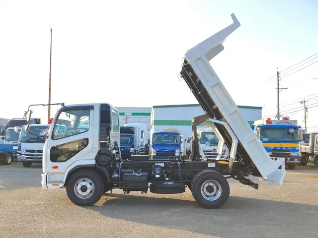 三菱 ファイター 2KG-FK72F(2WD)の写真5