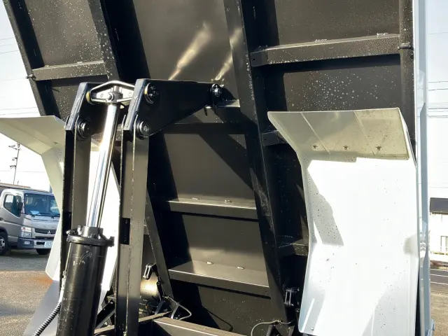 三菱 ファイター 2KG-FK72F(2WD)の写真13