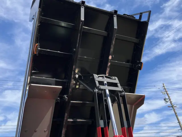 三菱 スーパーグレート 2PG-FV80VX(6x4)の写真12