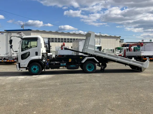 いすゞ フォワード 2PG-FRR90S3(2WD)の写真5