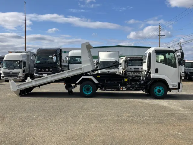いすゞ フォワード 2PG-FRR90S3(2WD)の写真6
