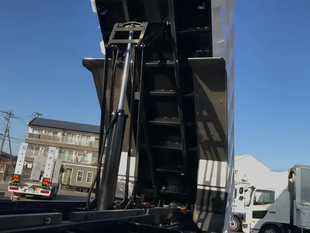 日野 プロフィア 2DG-FS1AHE(6x4)の写真17