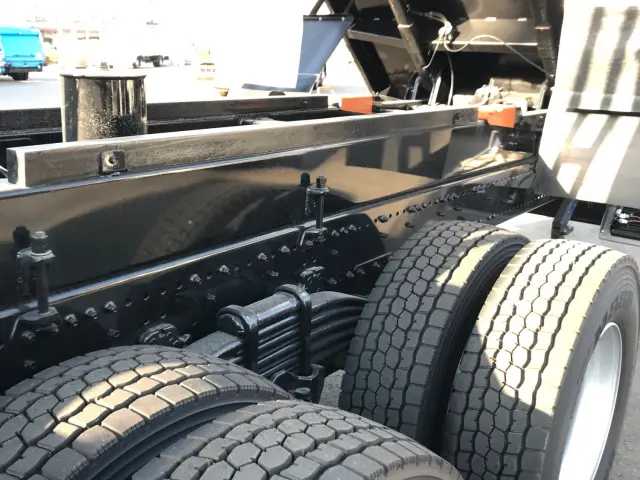 日野 プロフィア 2DG-FS1AHE(6x4)の写真18