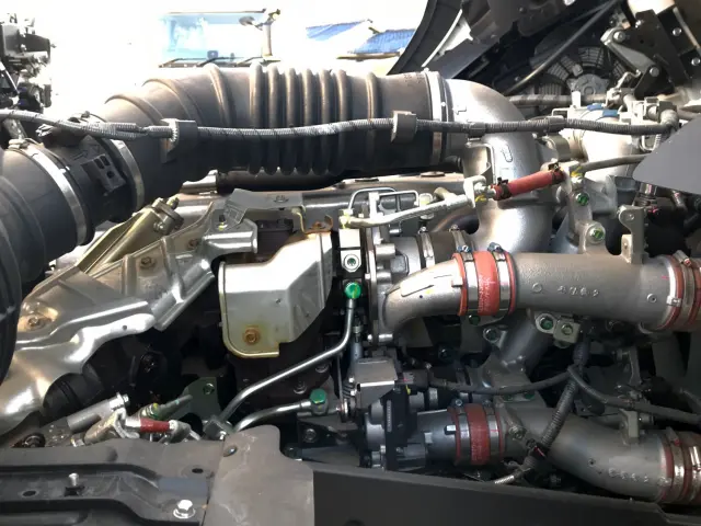 日野 プロフィア 2DG-FS1AHE(6x4)の写真21