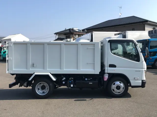 三菱 キャンター 2RG-FBA60(2WD)の写真8