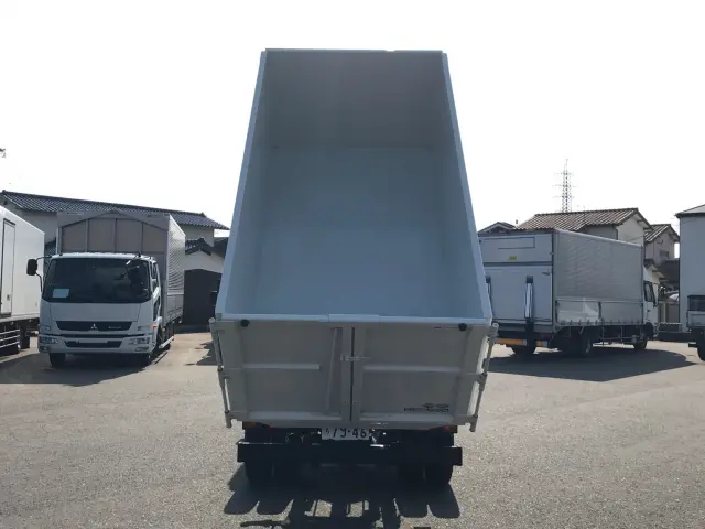 三菱 キャンター 2RG-FBA60(2WD)の写真10