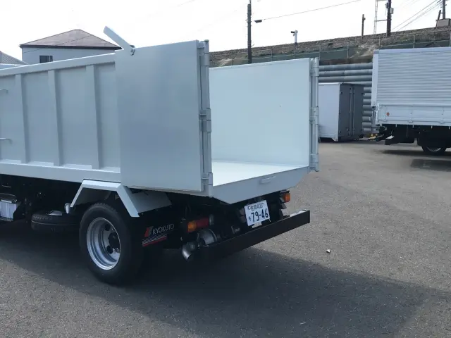 三菱 キャンター 2RG-FBA60(2WD)の写真15