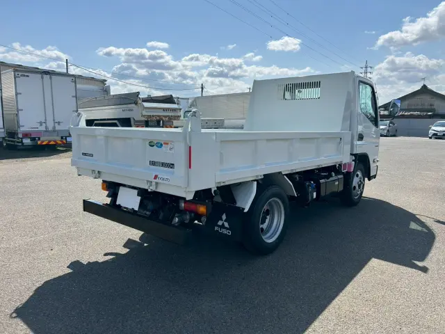 三菱 キャンター 2RG-FBA60(2WD)の写真3
