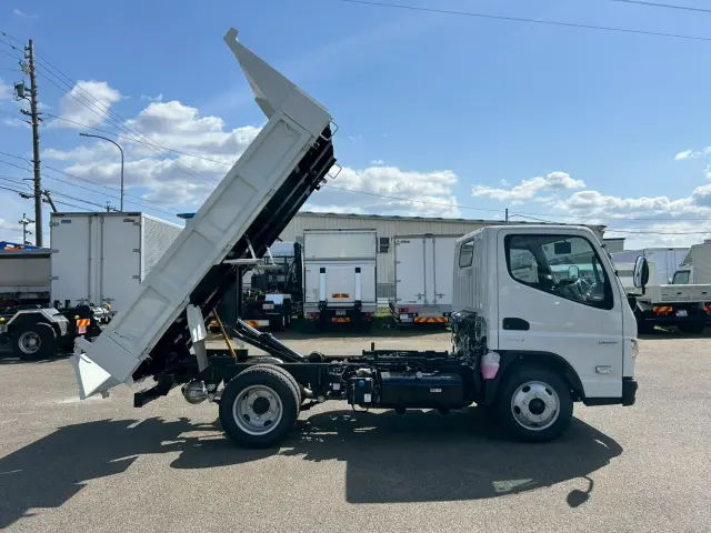 三菱 キャンター 2RG-FBA60(2WD)の写真6