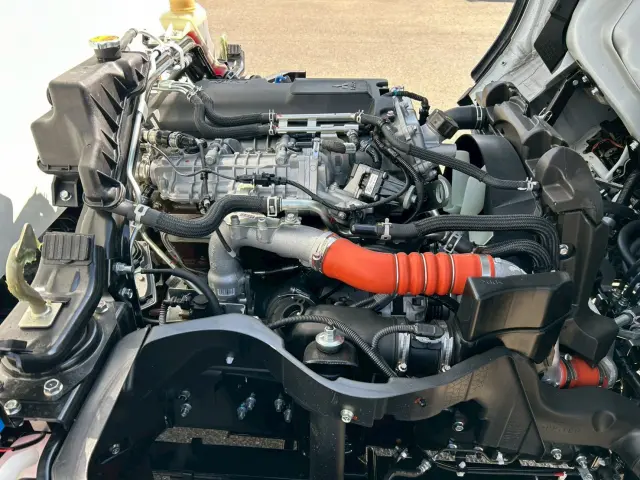 三菱 キャンター 2RG-FBA60(2WD)の写真18