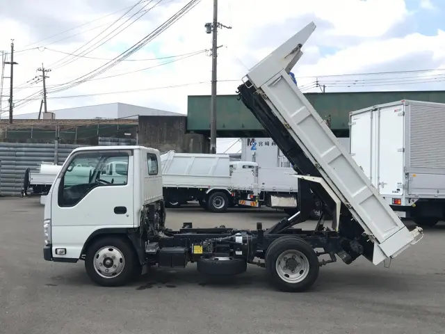 いすゞ エルフ TKG-NKR85AN(2WD)の写真7