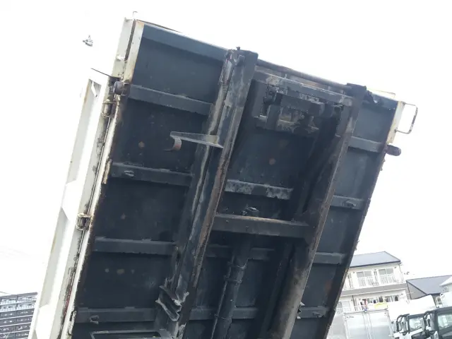 いすゞ エルフ TKG-NKR85AN(2WD)の写真12