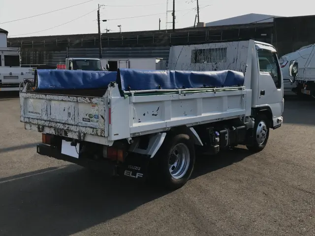 いすゞ エルフ 2RG-NKR88AD(2WD)の写真3