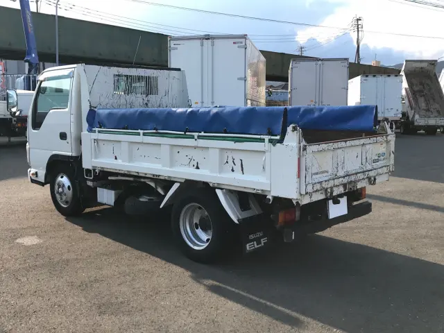 いすゞ エルフ 2RG-NKR88AD(2WD)の写真4