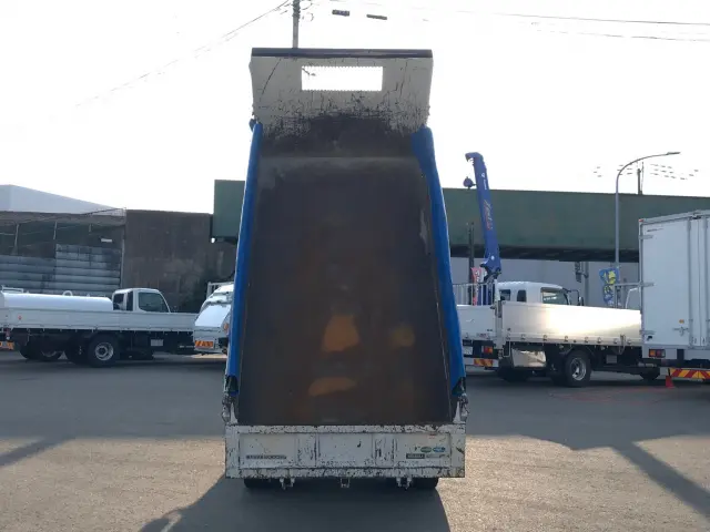 いすゞ エルフ 2RG-NKR88AD(2WD)の写真10