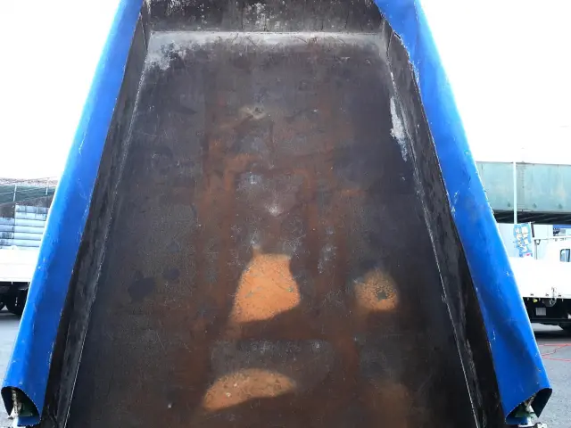 いすゞ エルフ 2RG-NKR88AD(2WD)の写真11