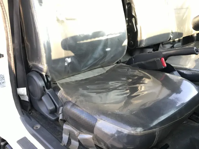 いすゞ エルフ 2RG-NKR88AD(2WD)の写真19