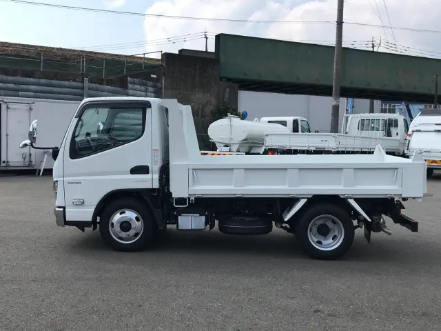 三菱 キャンター 2RG-FBA60(2WD)の写真7