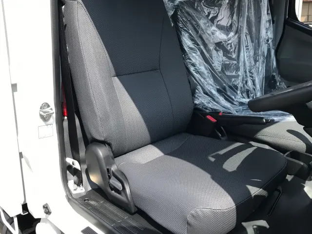 三菱 キャンター 2RG-FBA60(2WD)の写真19