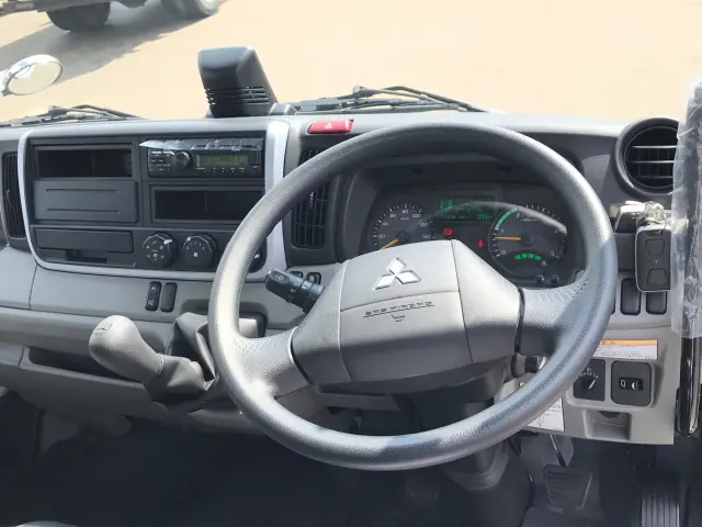 三菱 キャンター 2RG-FBA60(2WD)の写真21