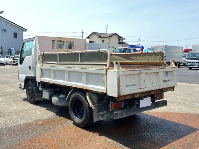 いすゞ エルフ TPG-NKR85AD(2WD)の写真4