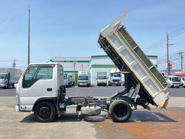 いすゞ エルフ TPG-NKR85AD(2WD)の写真5
