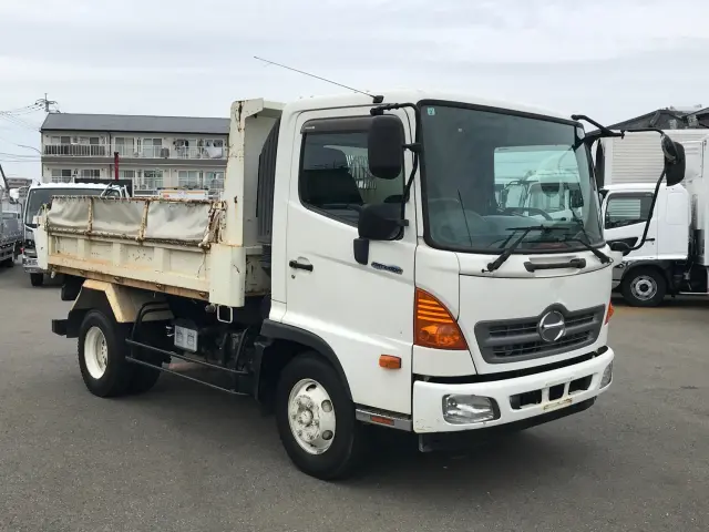日野 レンジャー TKG-FC9JCA(2WD)の写真2