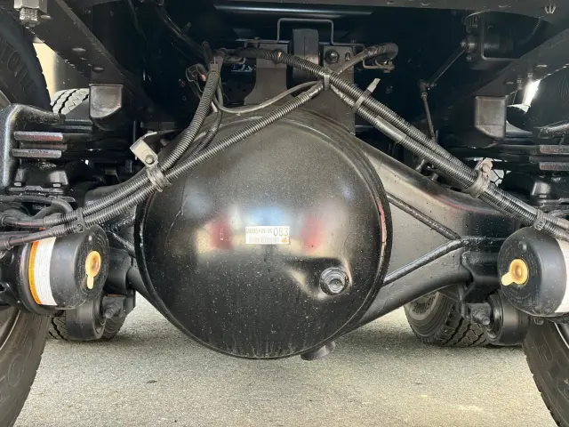 いすゞ ギガ 2RG-CXZ77DT(6x4)の写真16