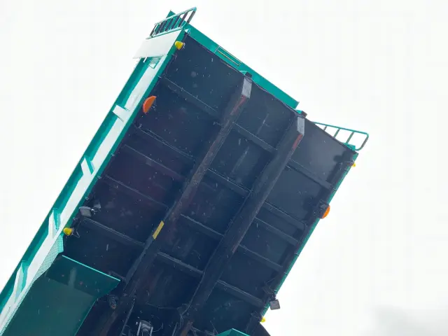 日野 プロフィア 2DG-FS1AJA(6x4)の写真15