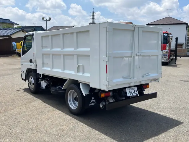 三菱 キャンター 2RG-FBA60(2WD)の写真4