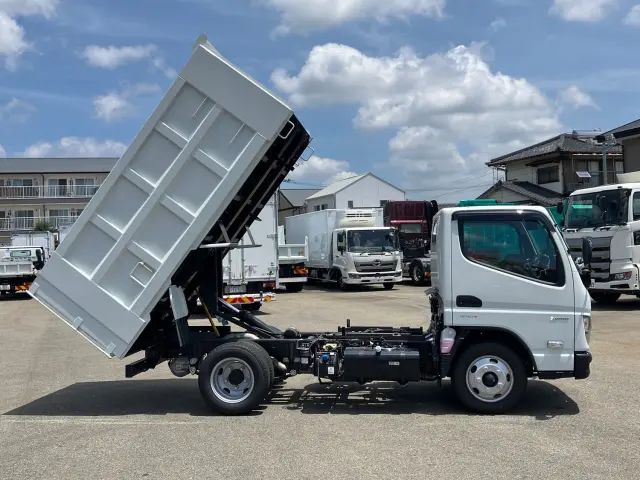 三菱 キャンター 2RG-FBA60(2WD)の写真6