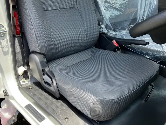 三菱 キャンター 2RG-FBA60(2WD)の写真22