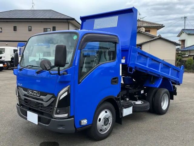いすゞ エルフ 2RG-NKR88AT(2WD)の写真1