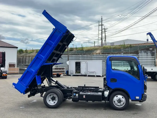 いすゞ エルフ 2RG-NKR88AT(2WD)の写真6