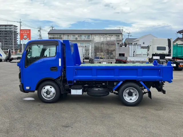 いすゞ エルフ 2RG-NKR88AT(2WD)の写真7