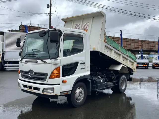日野 レンジャー TKG-FC9JCAP(2WD)の写真1