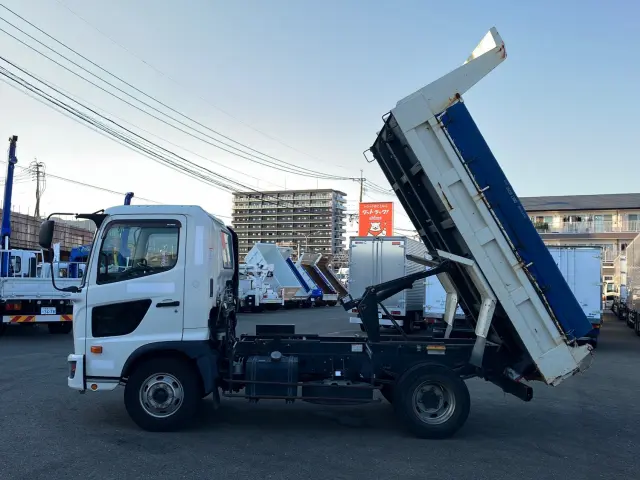 日野 レンジャー 2KG-FC2ABA(2WD)の写真5