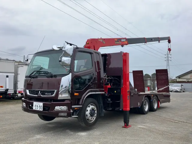 三菱 ファイター 2DG-FQ62F(6x4)の写真1